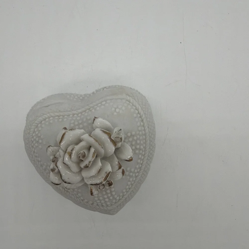 Vintage Flomo Unlimited Heart Shaped Trinket Box